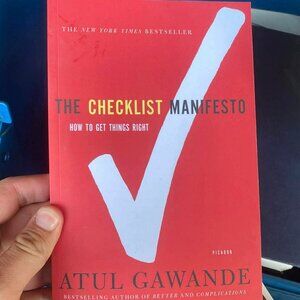 The Checklist Manifesto by Atul Gawande (paperback book)